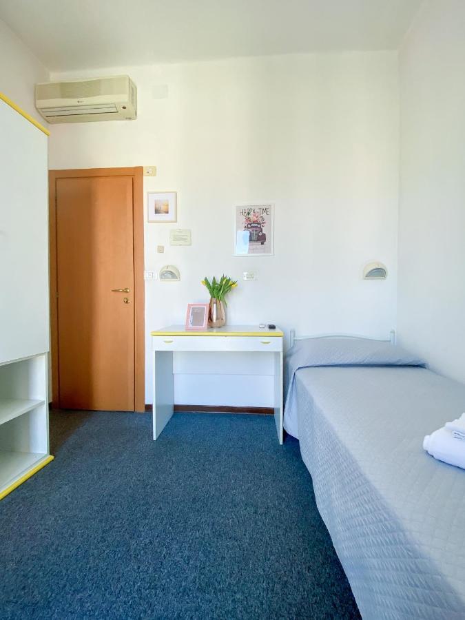 Hotel Berlino كاتوليكا المظهر الخارجي الصورة