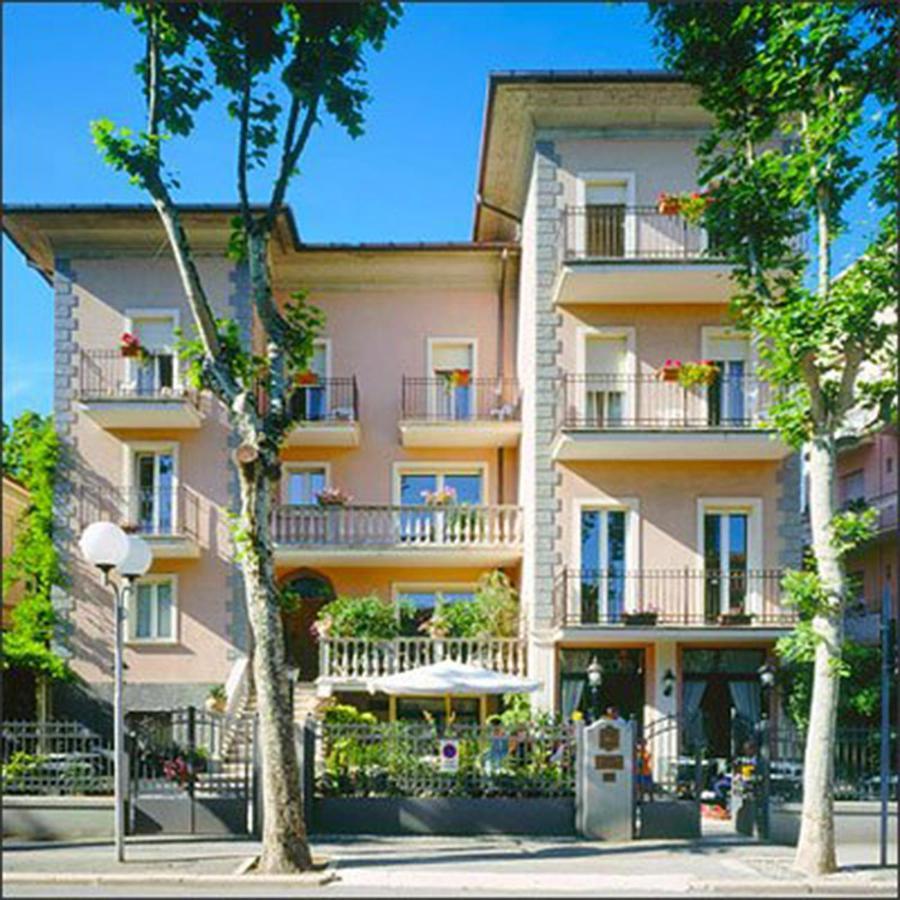 Hotel Berlino كاتوليكا المظهر الخارجي الصورة